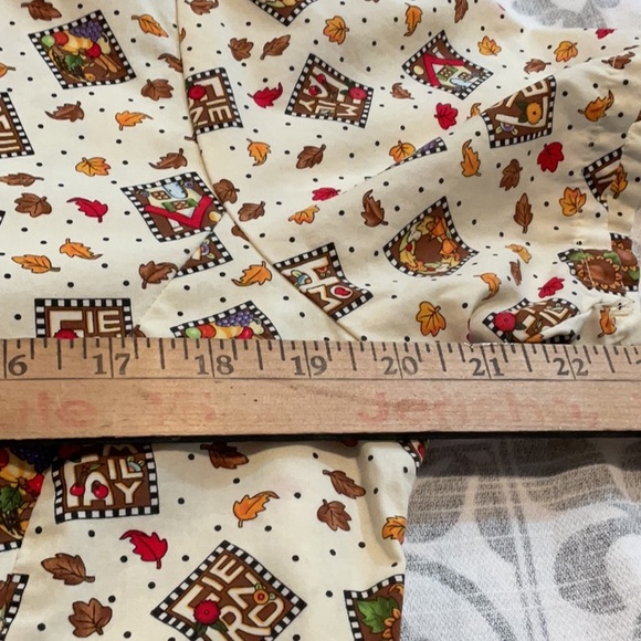 Mary Engelbreit nursing hospital scrub top size Small - Picture 3 of 7